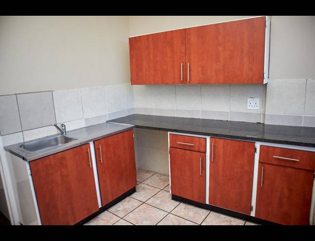 1 BEDROOM PROPERTY TO RENT IN BEREA